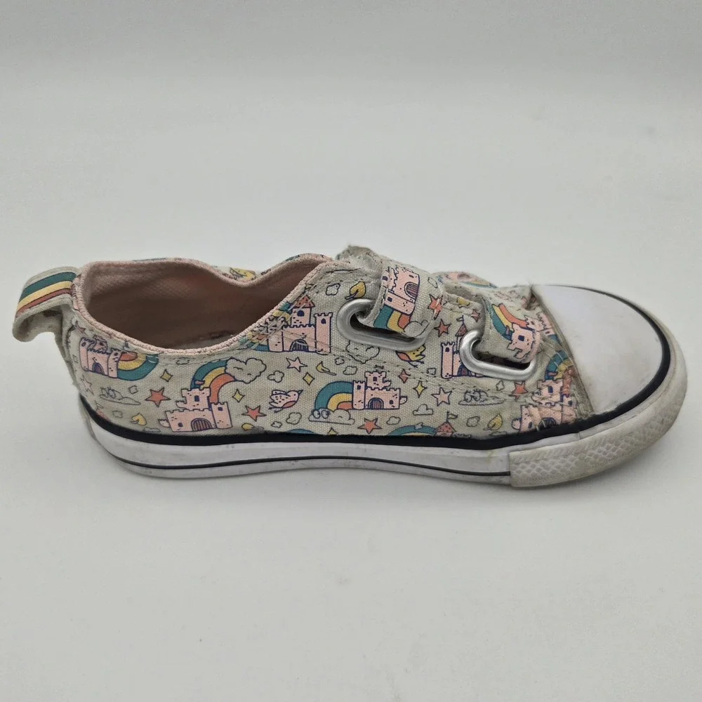 Converse All Star girls shoes size 9 toddler Castles Rainbows